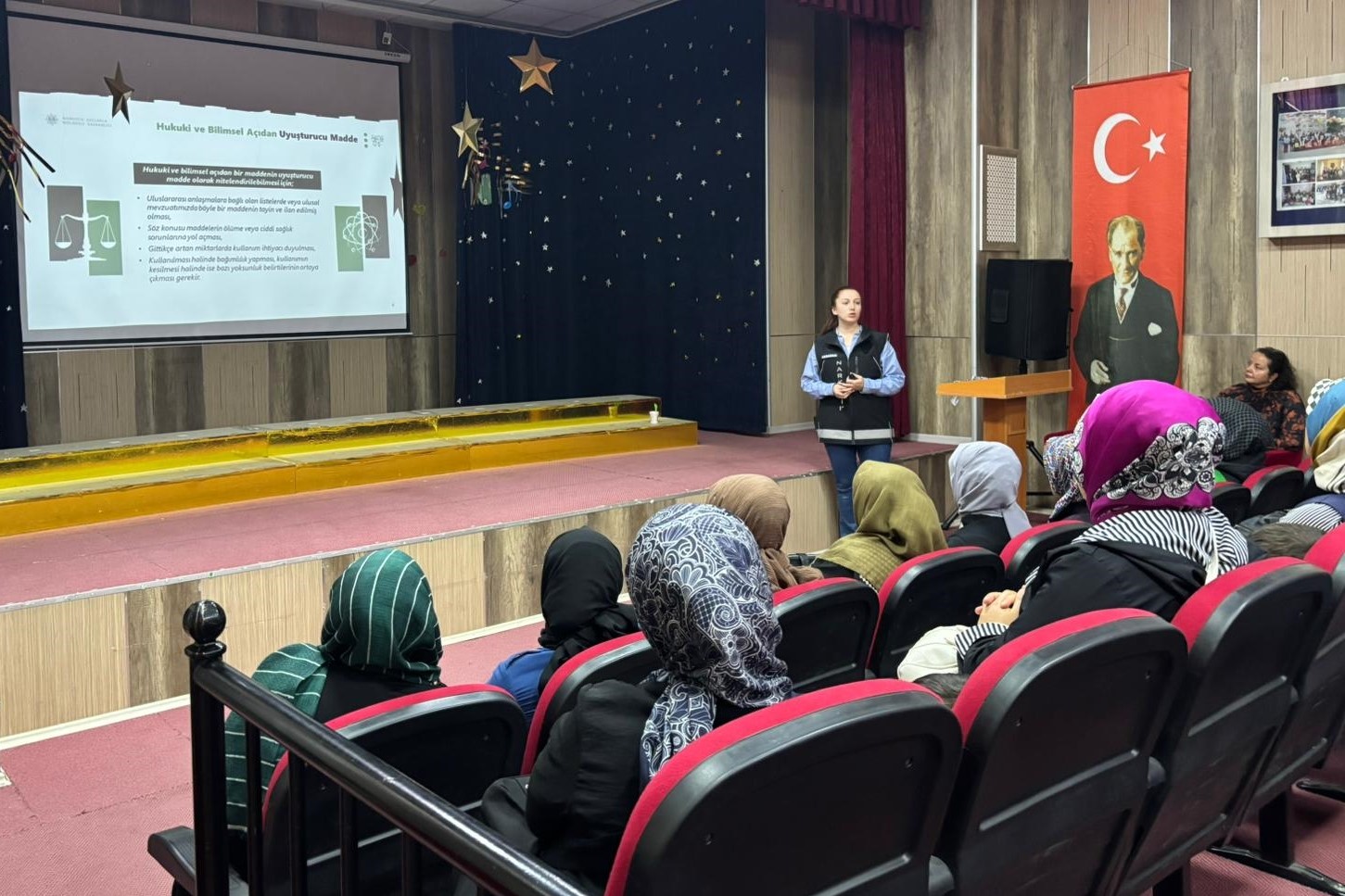 Ardahan’da anneler uyuşturucu konusunda bilgilendirildi