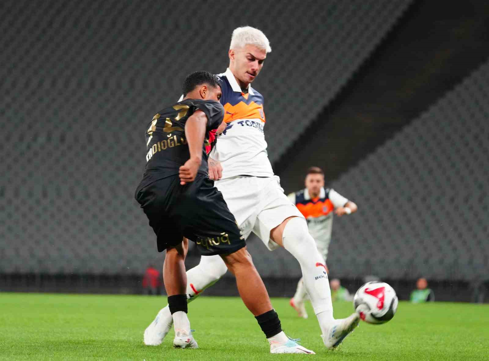 Trendyol Süper Lig: Fatih Karagümrük: 0 - RAMS Başakşehir: 2 (Maç sonucu)

