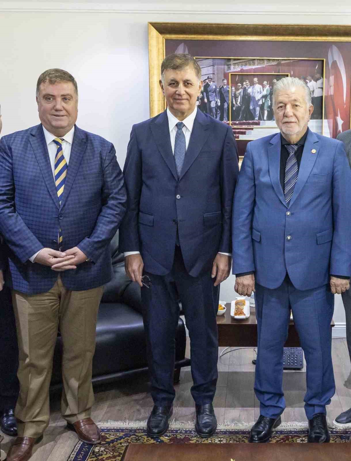 Erkan &Ouml;zkan&rsquo;dan Başkan Cemil Tugay&rsquo;a teşekk&uuml;r
