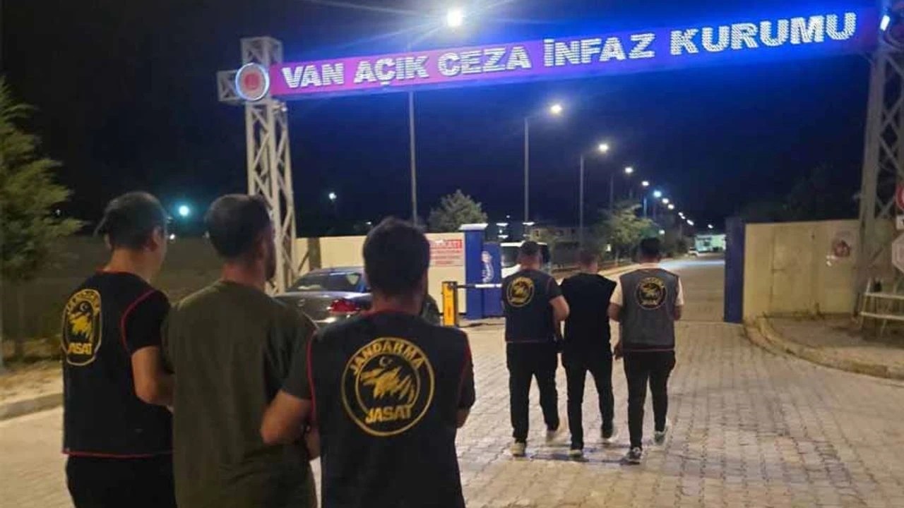 Hakkari’de hapis cezası bulunan 2 şahıs yakalandı