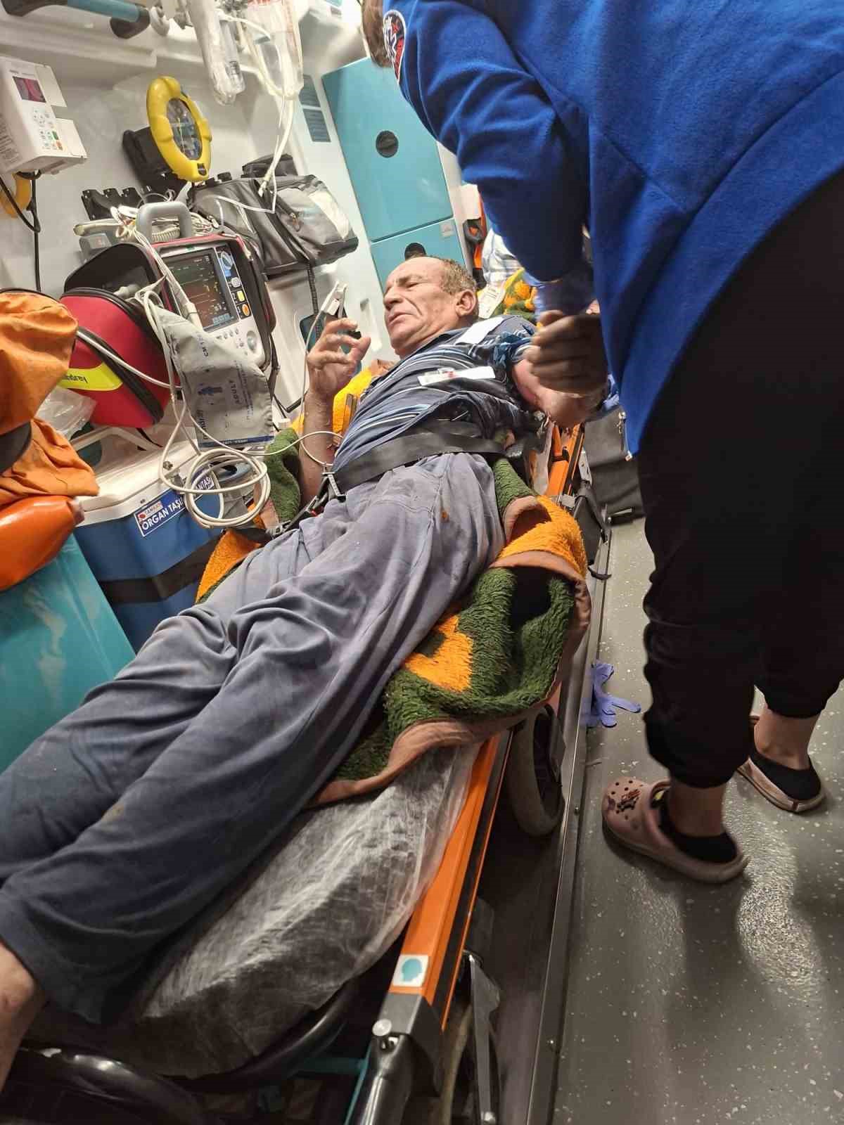 Adana’da evde çıkan yangında anne ve oğlu yaralandı
