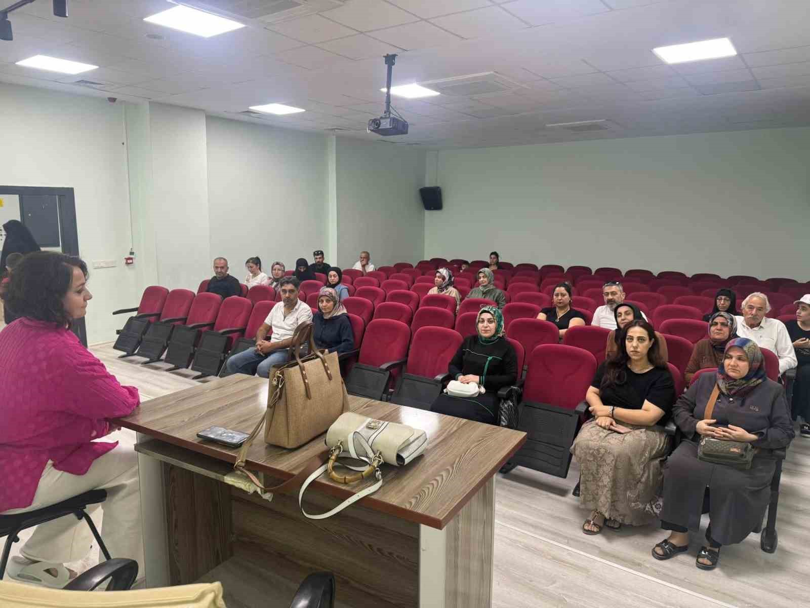 Elazığ’da veliler  ile tanışma toplantısı düzenlendi