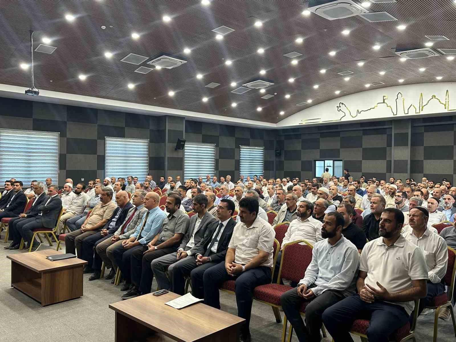 Elazığ’da cami görevlileri toplantısı
