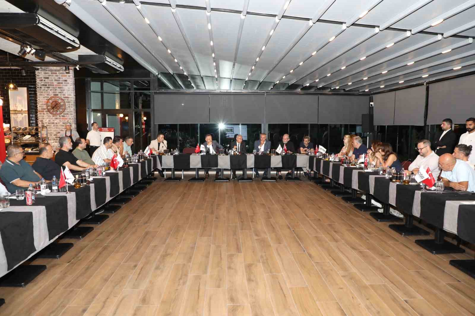 AOSB Başkanı Sütcü:" Bölgemizde geniş bir hizmet yelpazesi sunuyoruz"