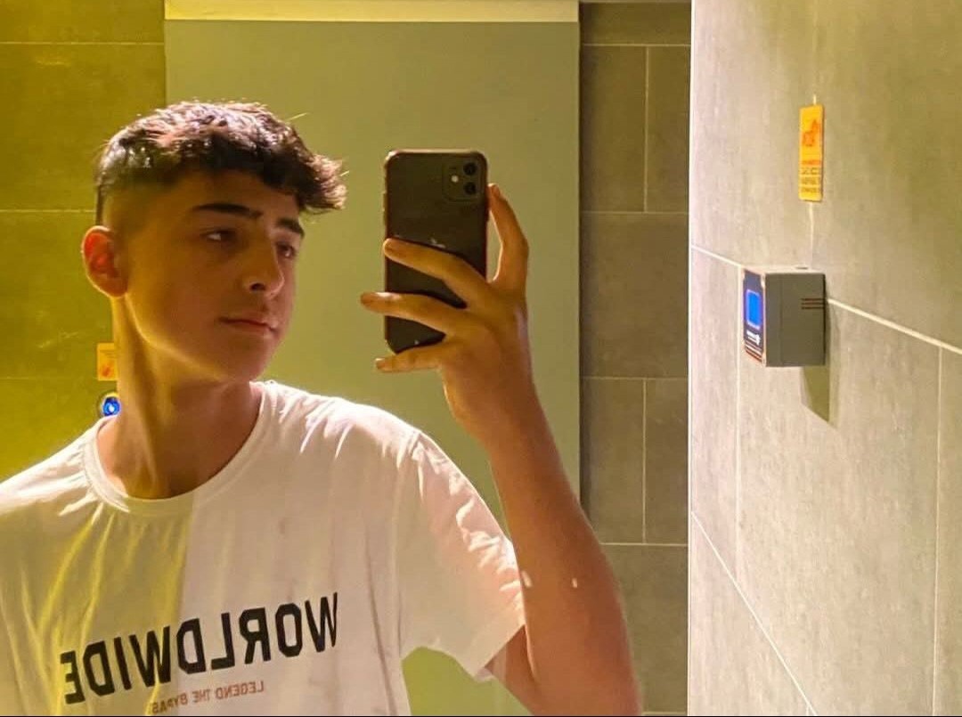 Otomobille çarpışan motosikletli çocuk hayatını kaybetti