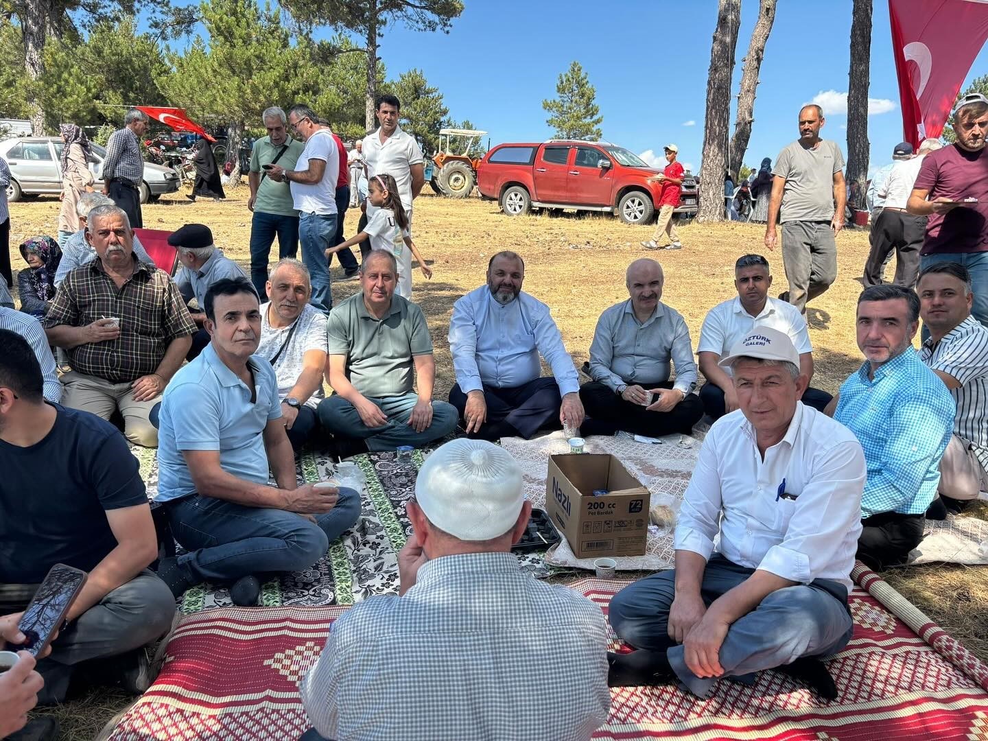Gediz’de vatandaşlar berekete dualarla çağrı yaptı