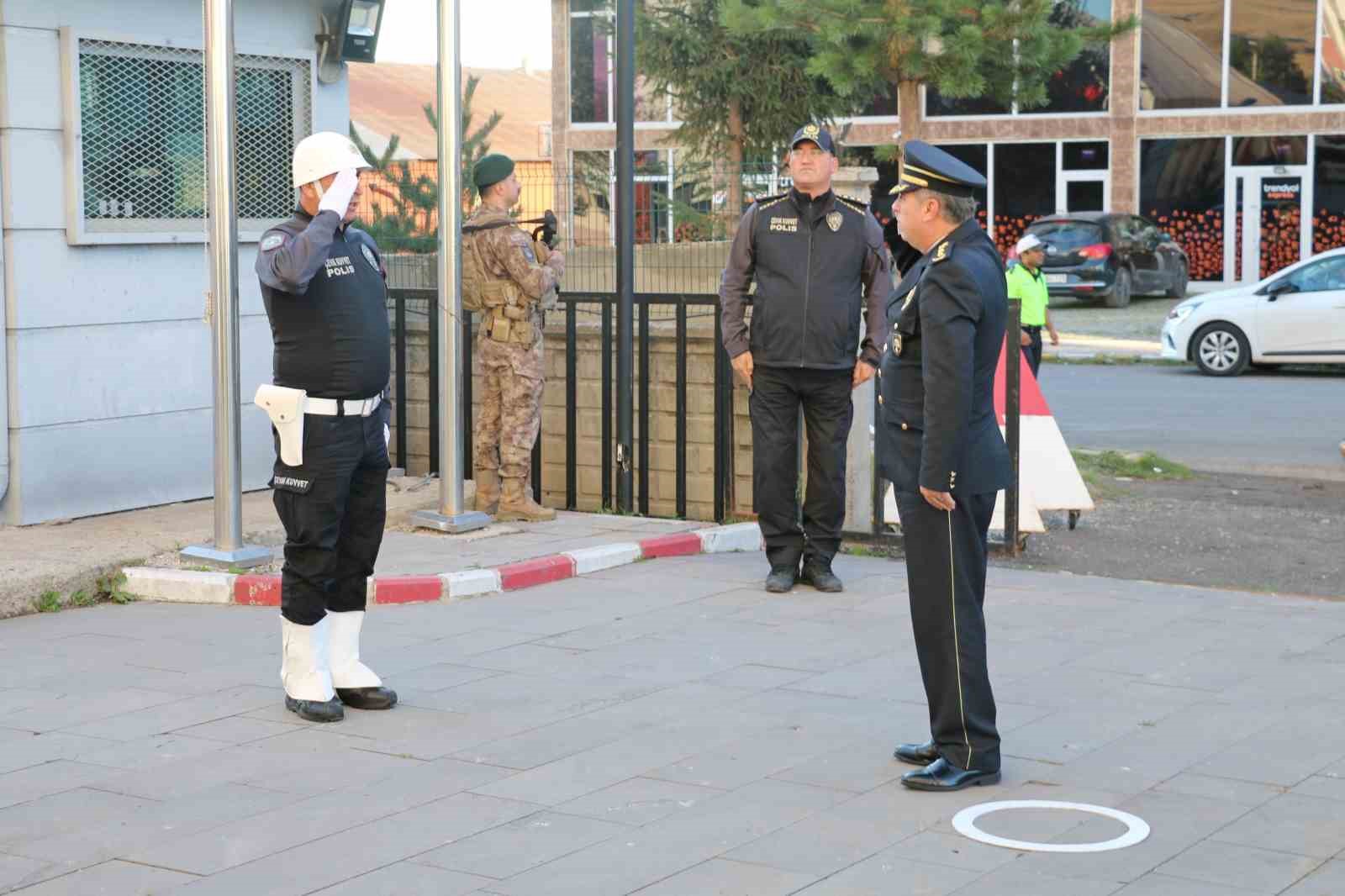 Ardahan‘ın Emniyet Müdürü Tüzün, görevine başladı