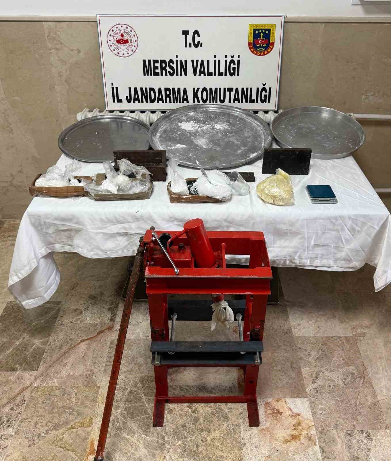 Mersin&rsquo;de zehir tacirlerine darbe
