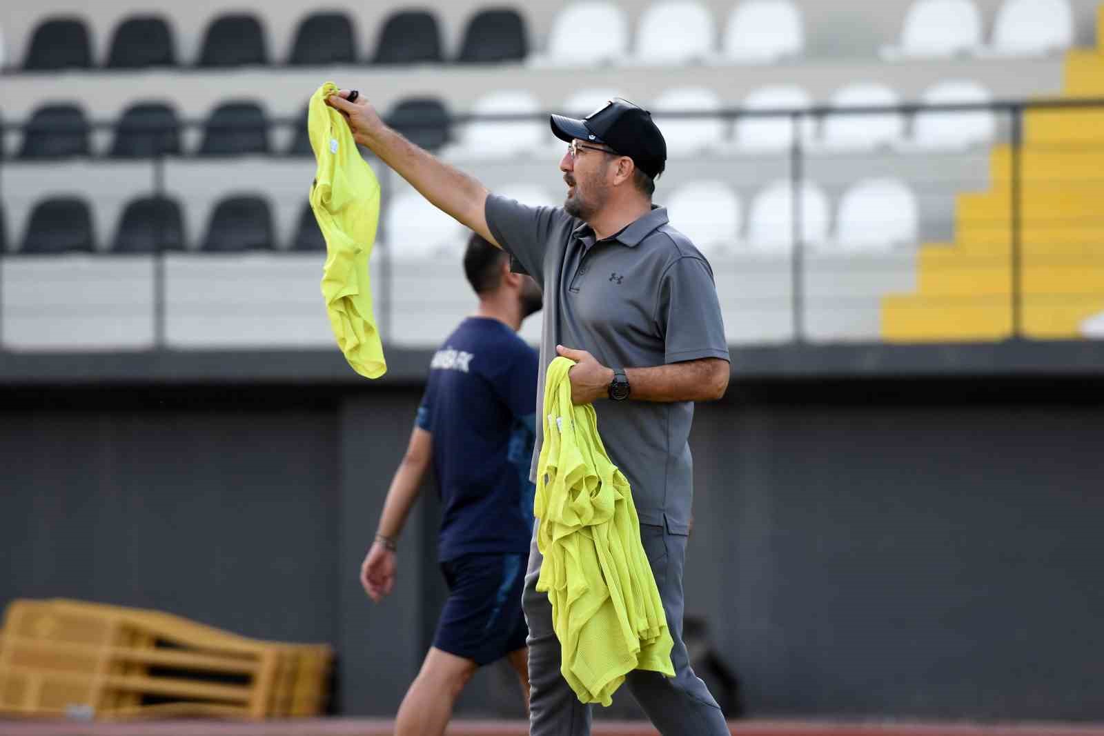 Manisa FK, Esenler Erokspor ma&ccedil;ı hazırlıklarına başladı
