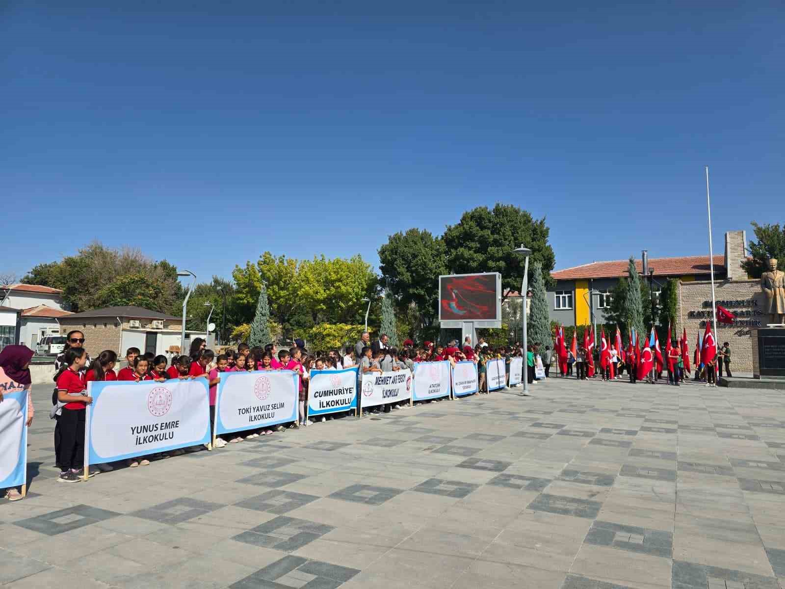 Karapınar&rsquo;da İlk&ouml;ğretim Haftası kutlandı
