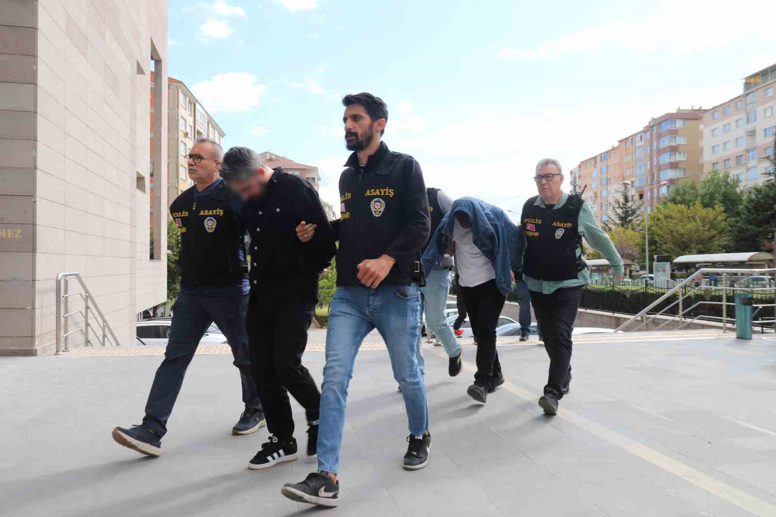 Devre m&uuml;lk dolandırıcılığı ile 1 milyon 800 bin TL elde eden 7 ş&uuml;pheli yakalandı
