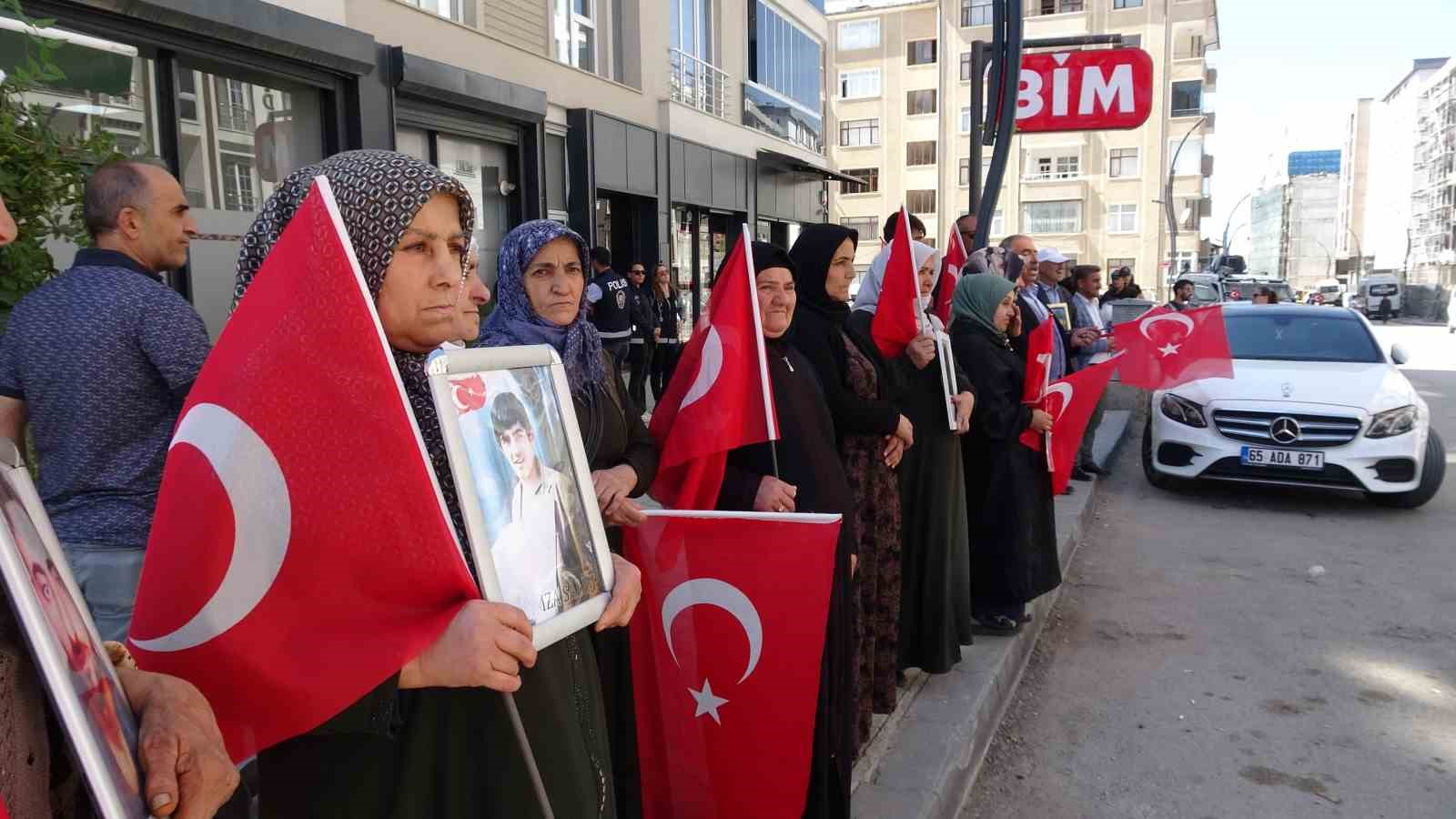 Vanlı anne: "Barış olsun, bu acı bitsin"