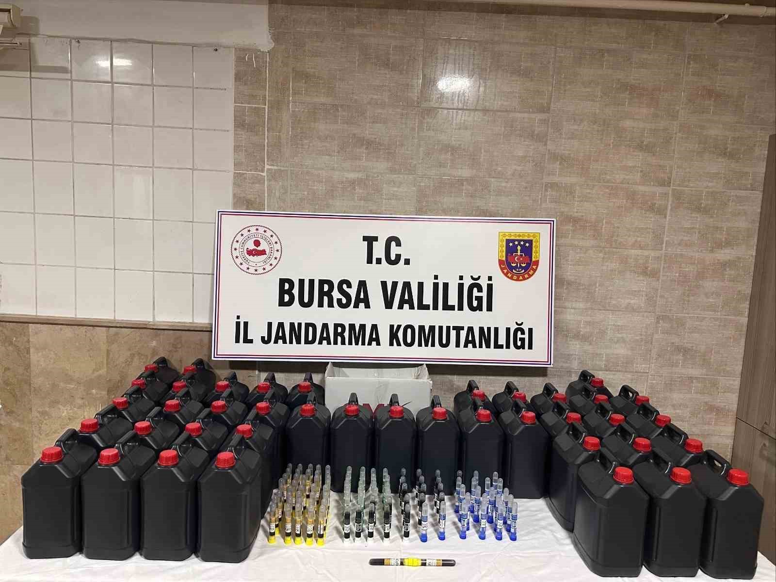 Bursa’da yol uygulamasında 200 litre etil alkol ve 99 adet alkol kiti ele geçirildi