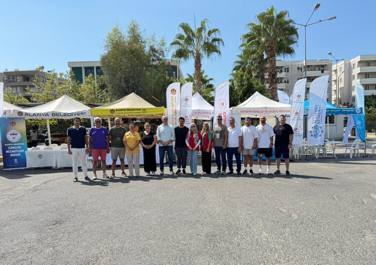 Alanya’da üniversite öğrencilerine sıcak karşılama