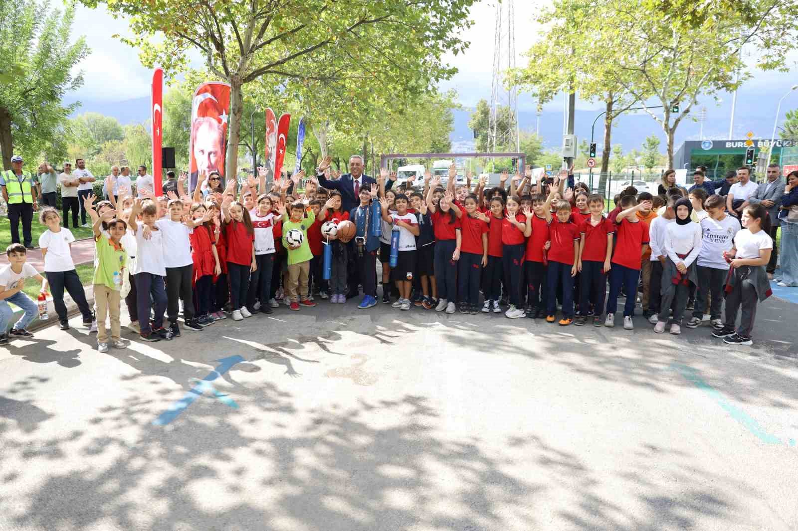 &Ccedil;ocuklar, hem eğlendi hem &ouml;ğrendi
