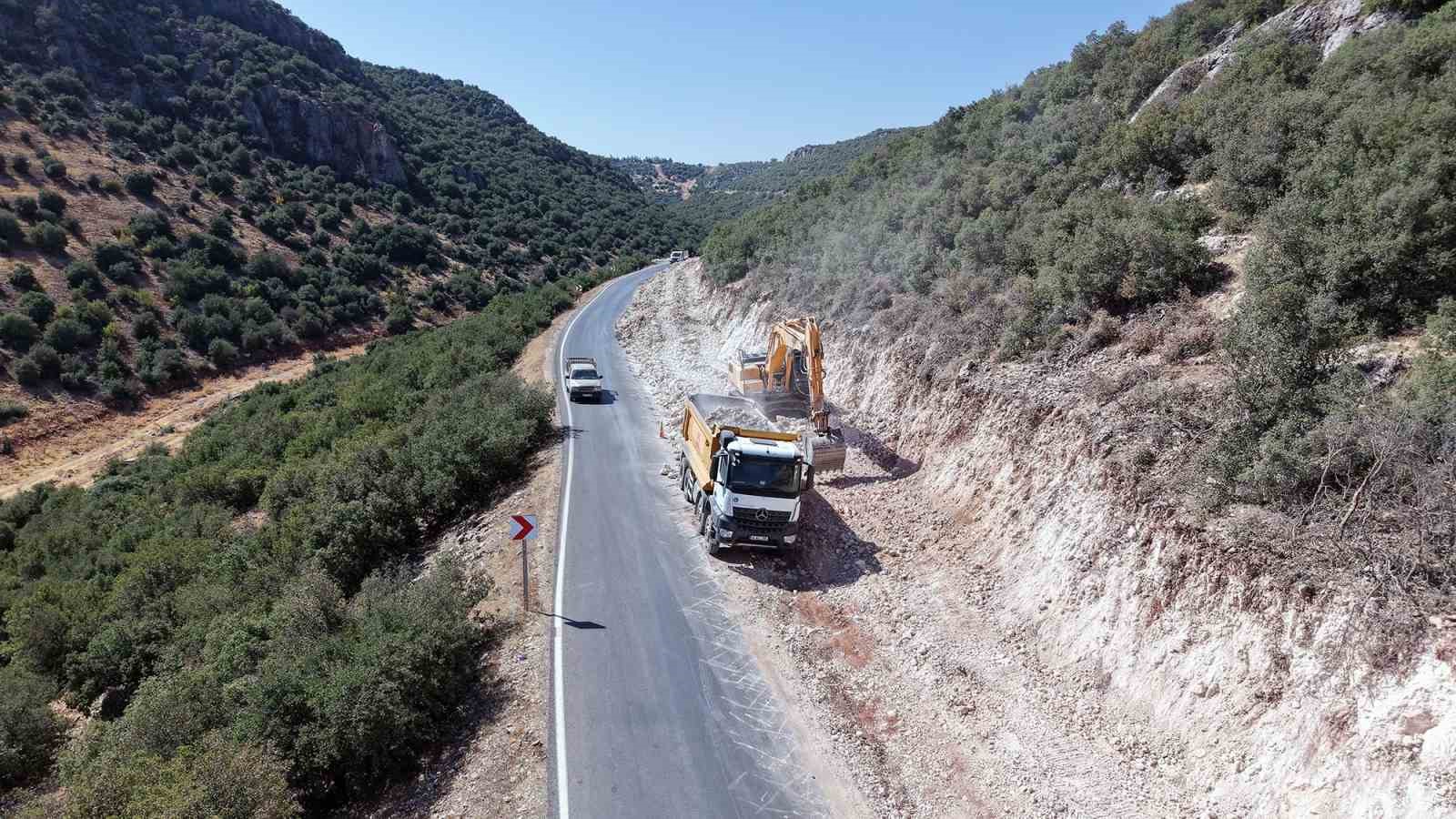 Pazarcık’ta yol çalışması