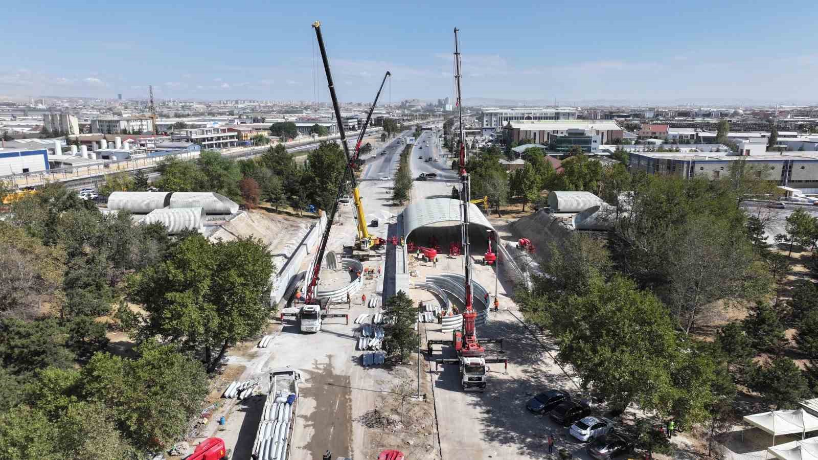 Başkan Altay: "Türkiye’de ilk kez denenen teknikle köprülü kavşak trafiği rahatlatacak"