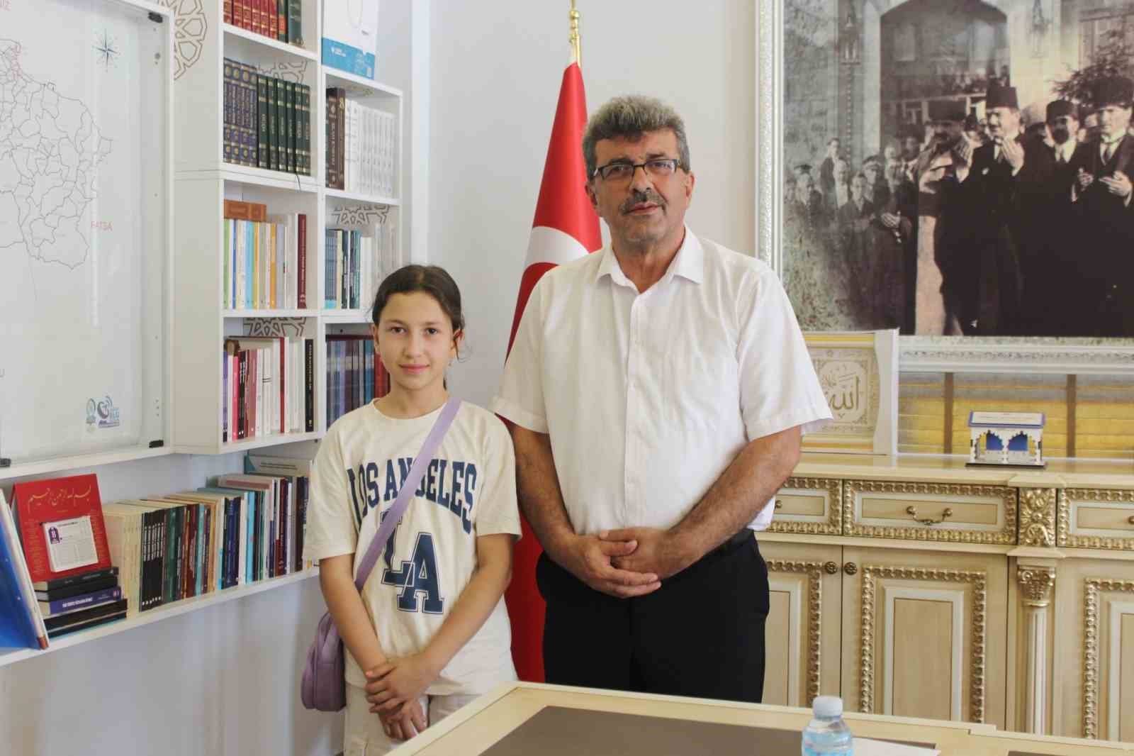 Ordu’da ’Yazınla Yazıma Dokun’ yarışmasında dereceye girenlere ödül