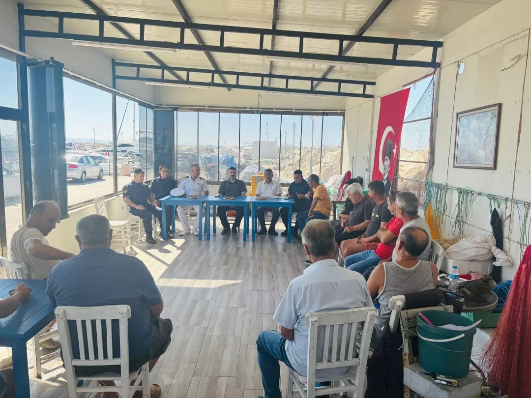 Ayvacık&rsquo;ta &lsquo;Balık&ccedil;ı Bilgilendirme Toplantısı&rsquo; D&uuml;zenlendi
