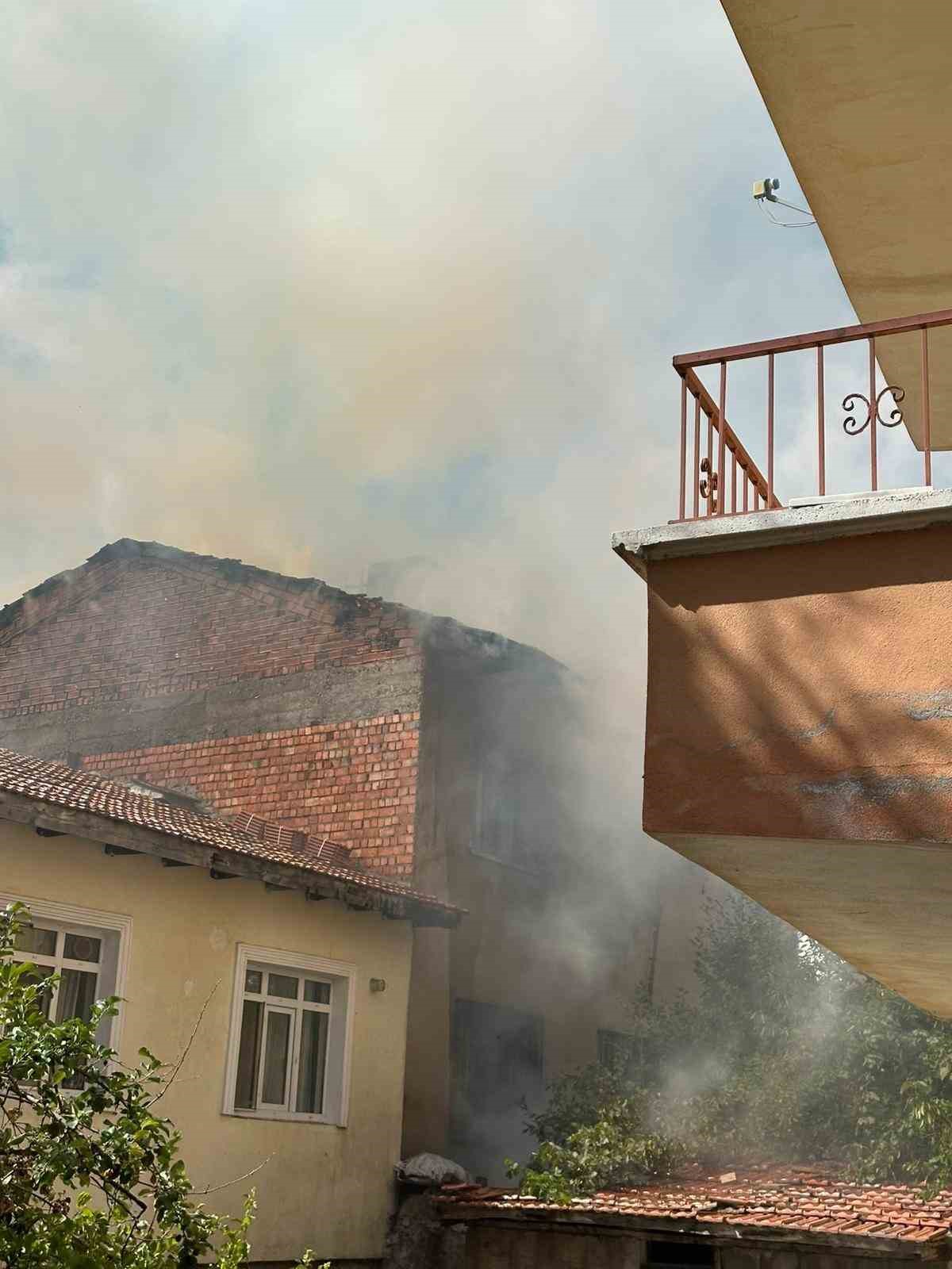 Çankırı’da korkutan ev yangını