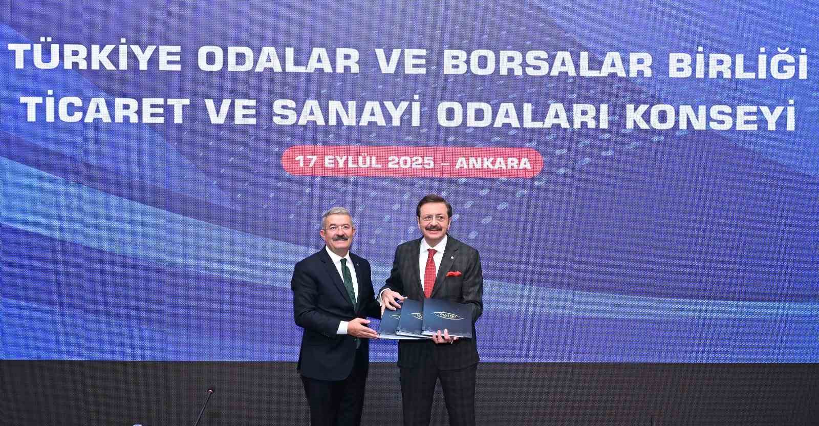 Van TSO Başkanı Takva sorunları konsey toplantısında g&uuml;ndeme getirdi

