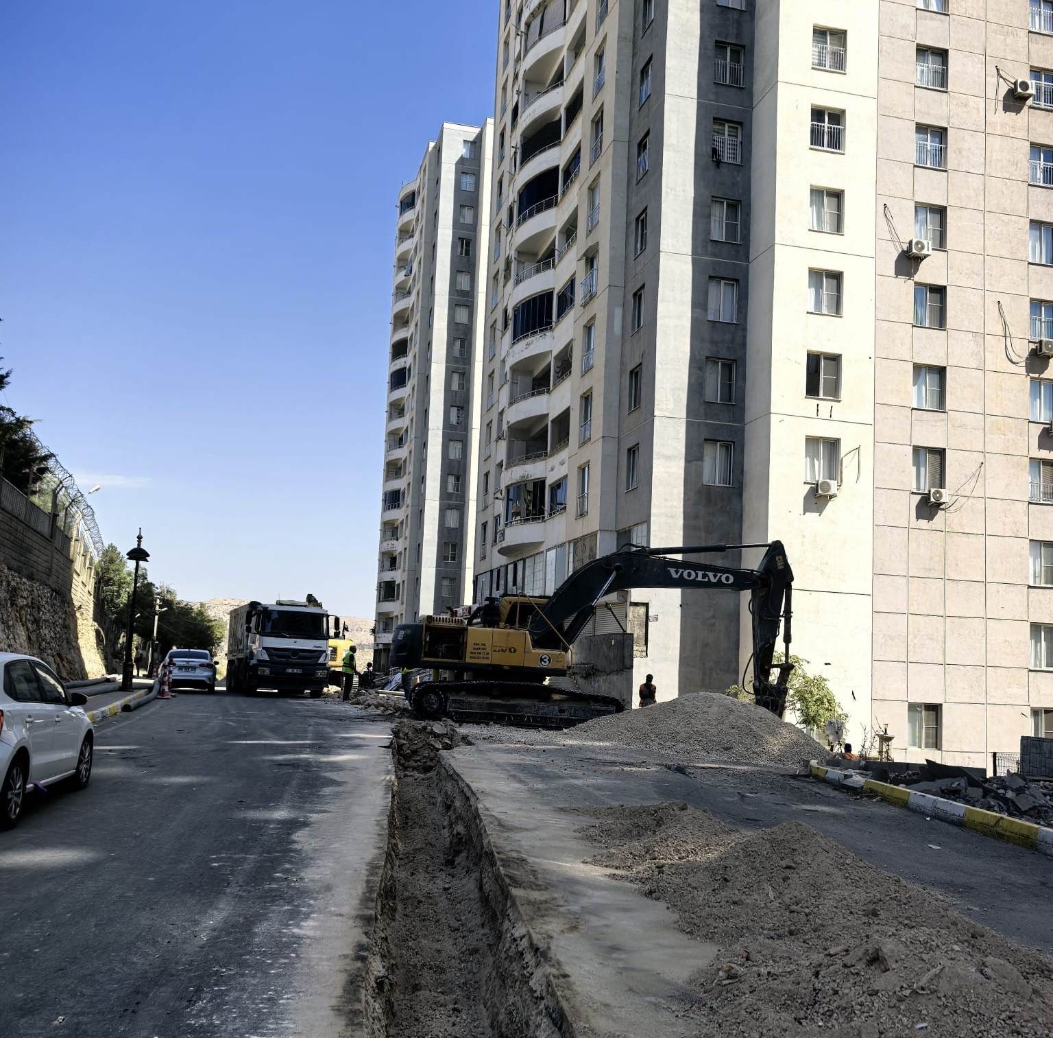 Artuklu’da su çalışmaları için trafik düzenlemesi