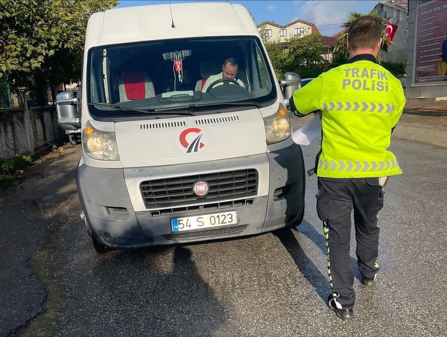 Polis ve jandarma okul çevresinde denetimlerini sıklaştırdı