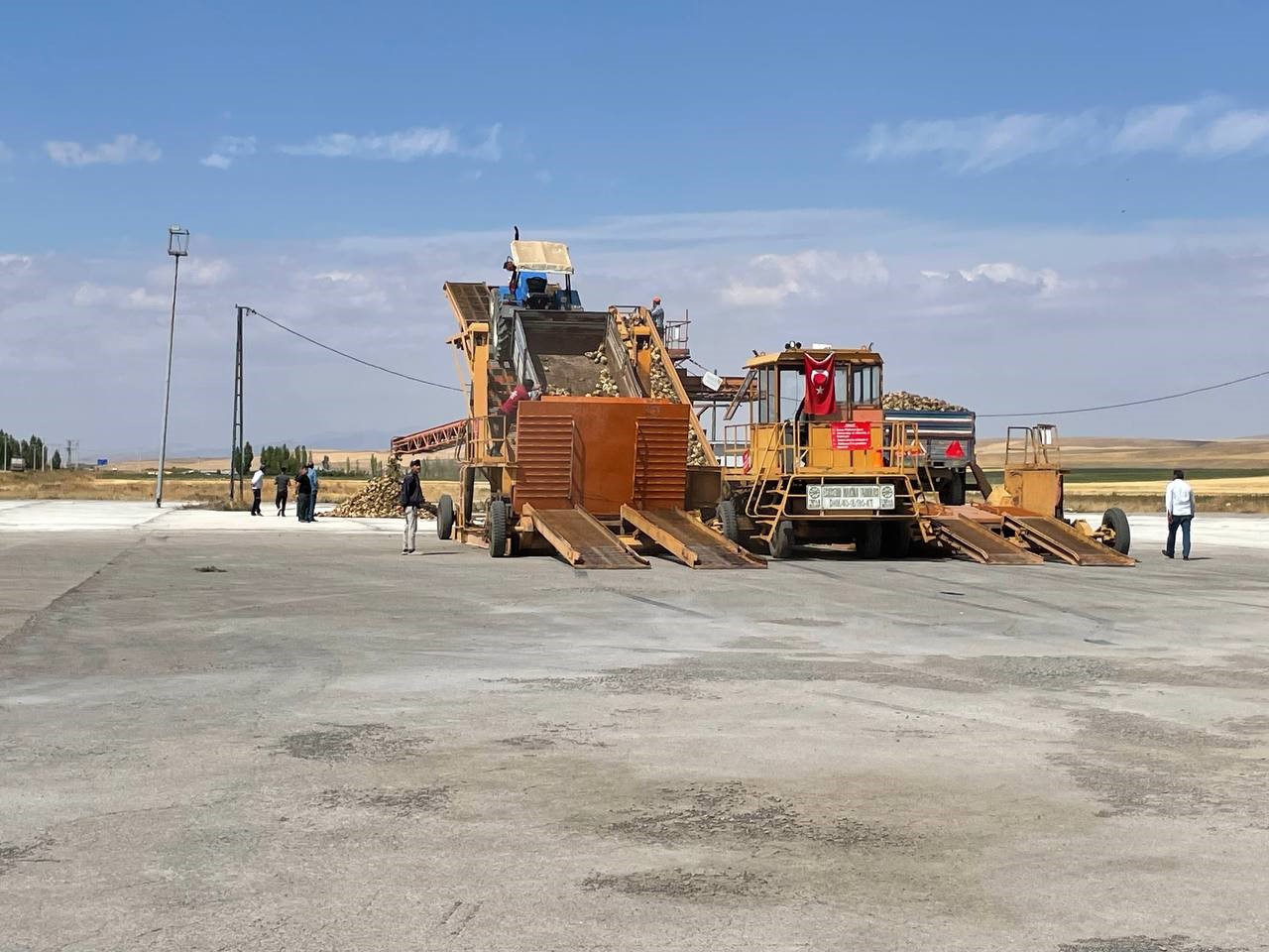 Malazgirt&rsquo;te pancar kampanyası başladı: &Ccedil;ift&ccedil;iye 450 milyonluk katkı
