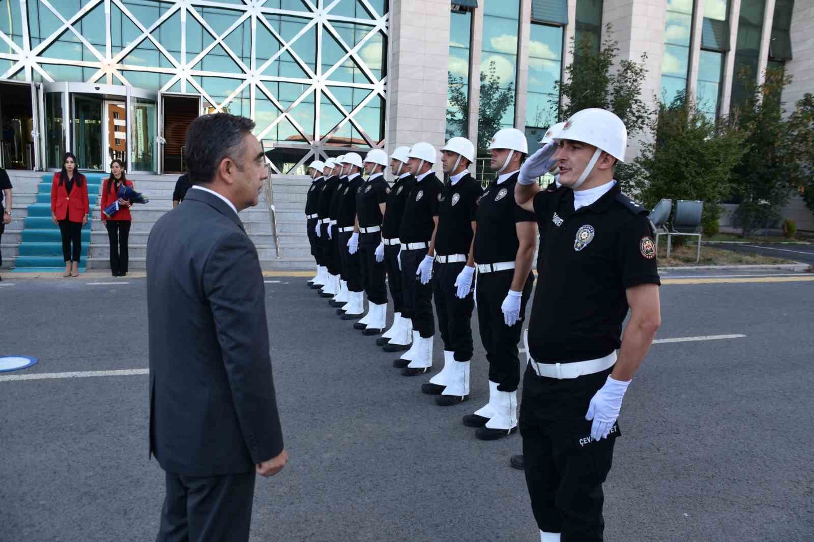 Kars Emniyet Müdürü Tombul göreve başladı