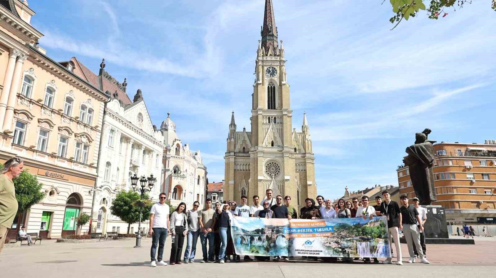 Sultangazi’de başarılı öğrencilere ödül:  Bosna Hersek Gezisi