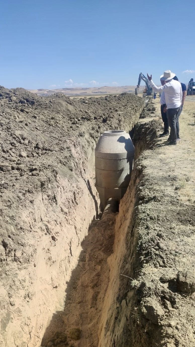 Muş’taki köylerde kanalizasyon altyapısı yenileniyor