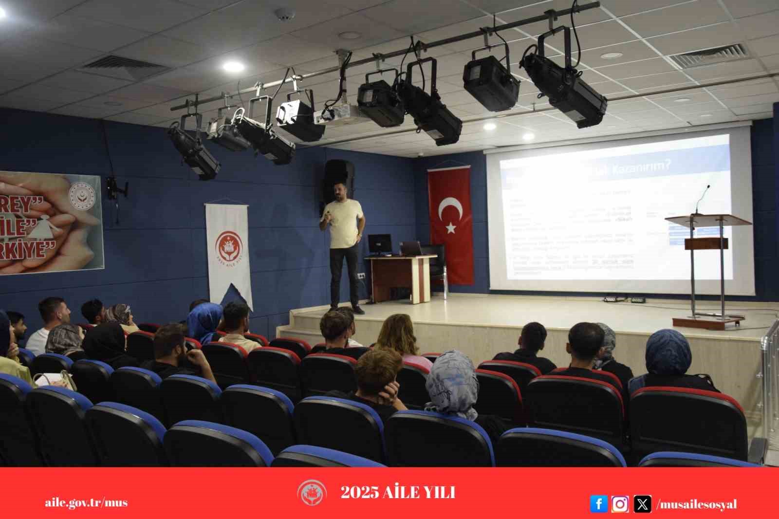 Muş&rsquo;ta evlilik kredisinden faydalanacak gen&ccedil;lere eğitim verildi
