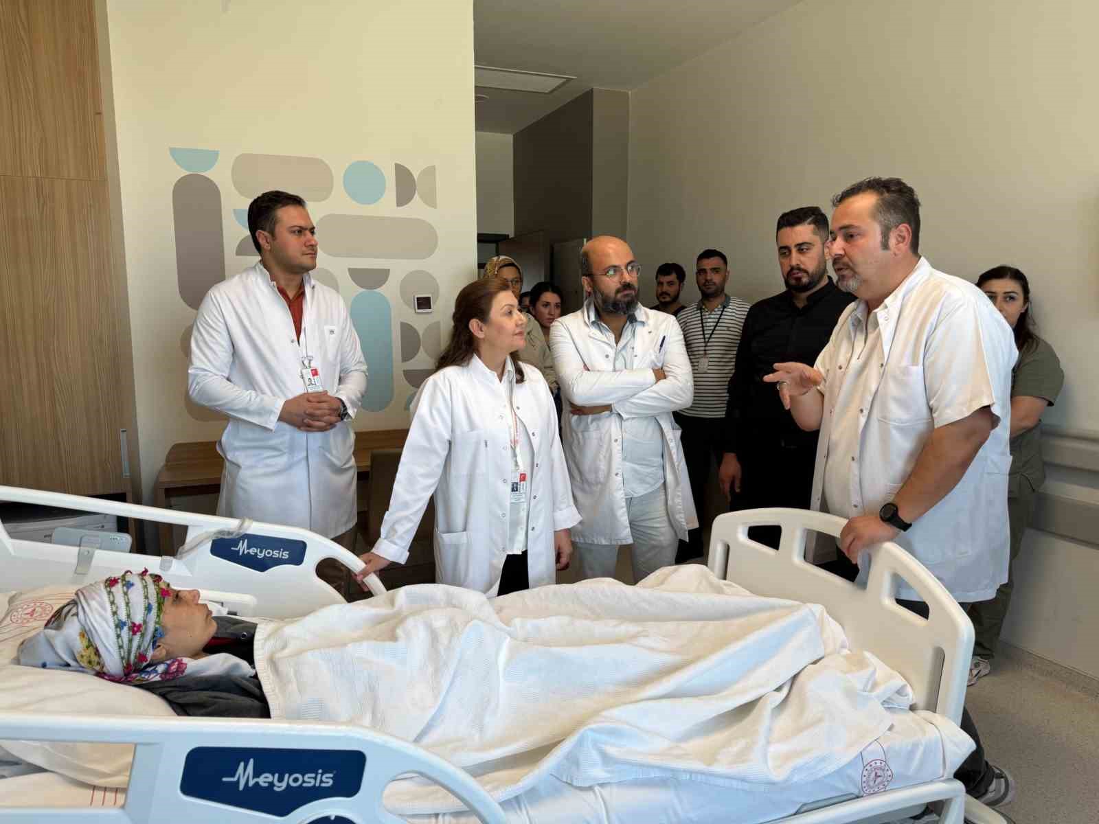 Altı aydır hi&ccedil; durmadan hı&ccedil;kırıyordu, sağlığına kavuştu
