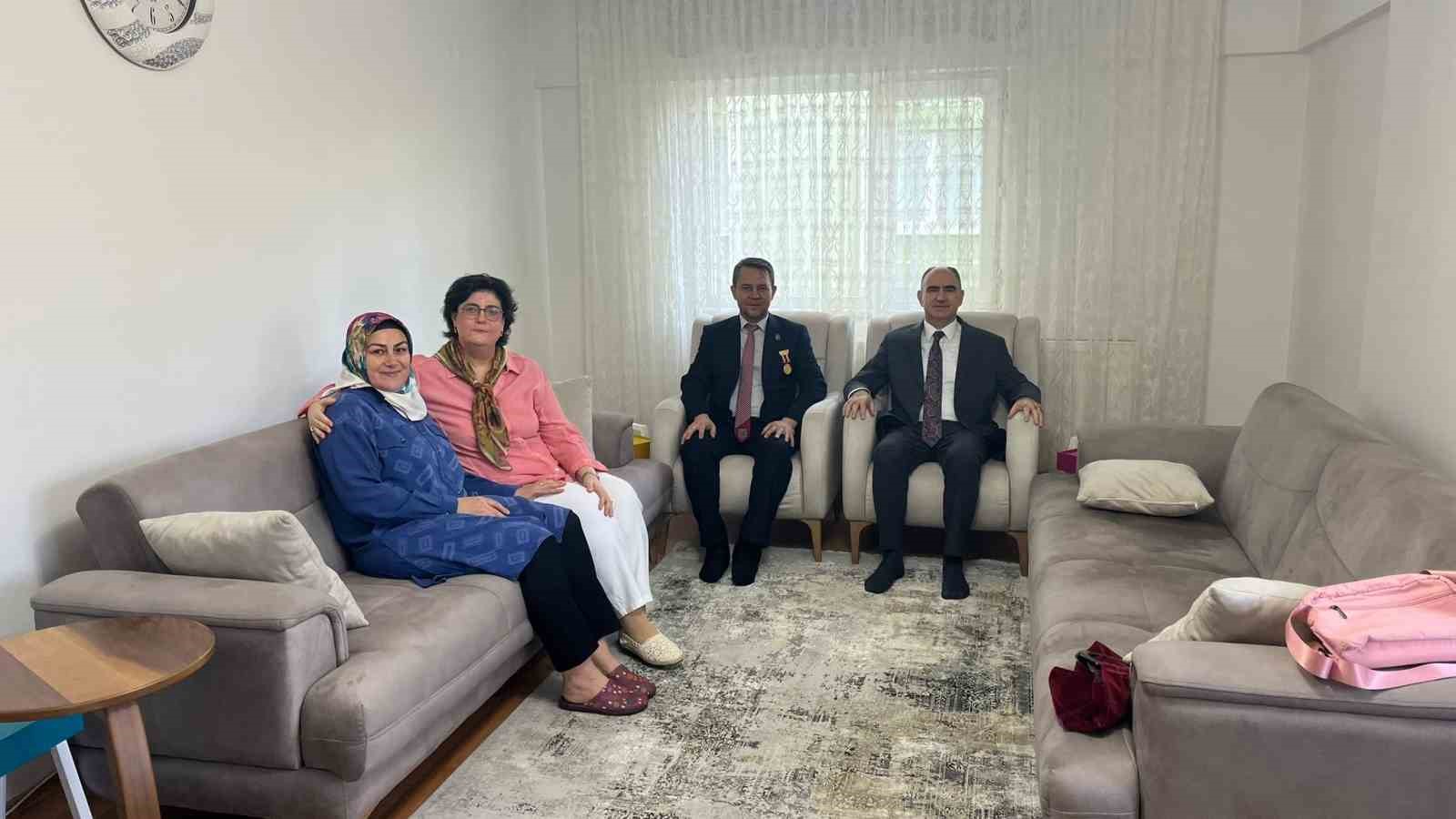 Vali Özkan: "Şehitlerimiz ve gazilerimiz birliğimizin harcıdır"