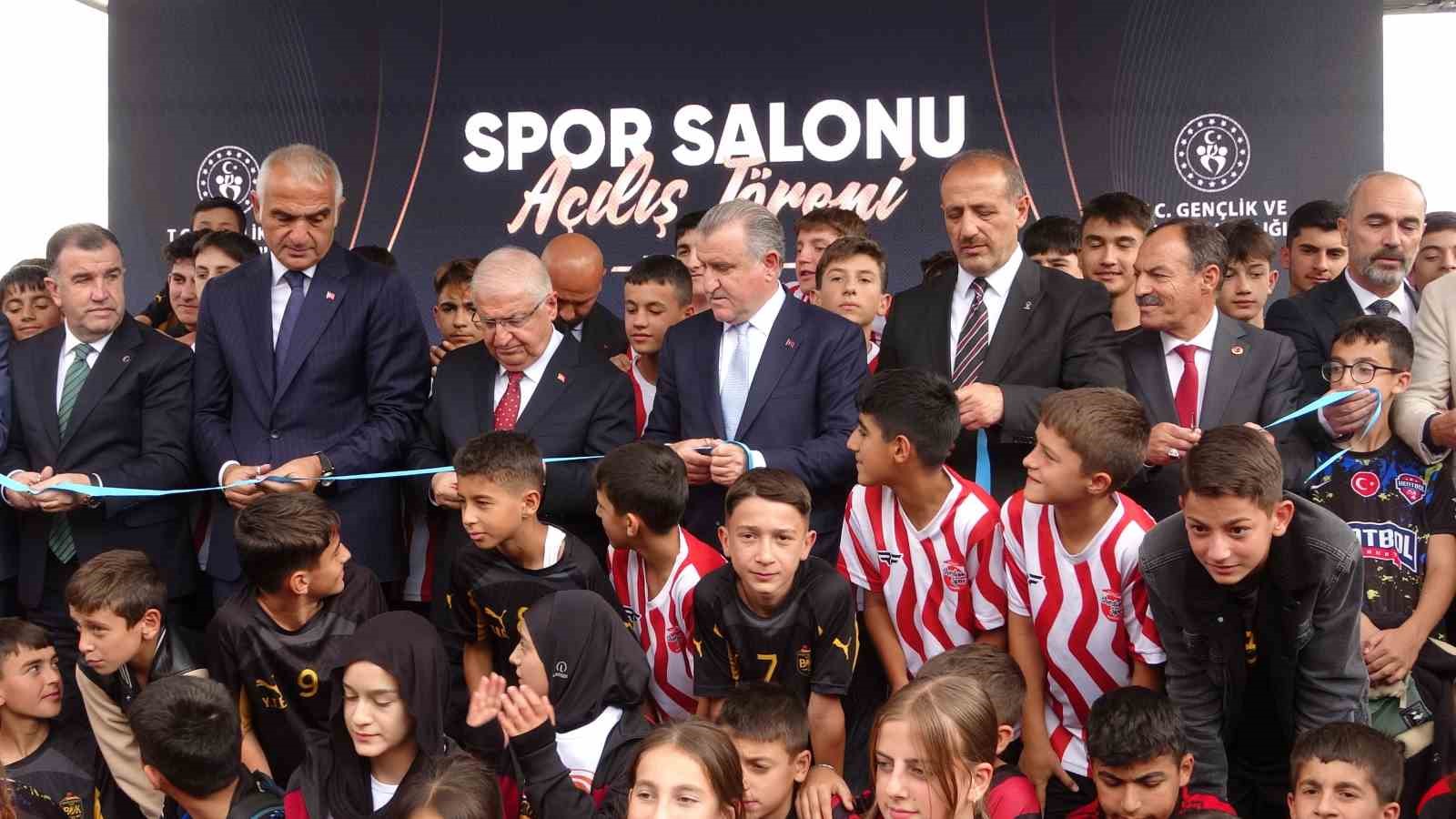 Bakan Güler: "Hiçbir terör örgütünün bölgede kök salmasına müsaade etmeyeceğiz"