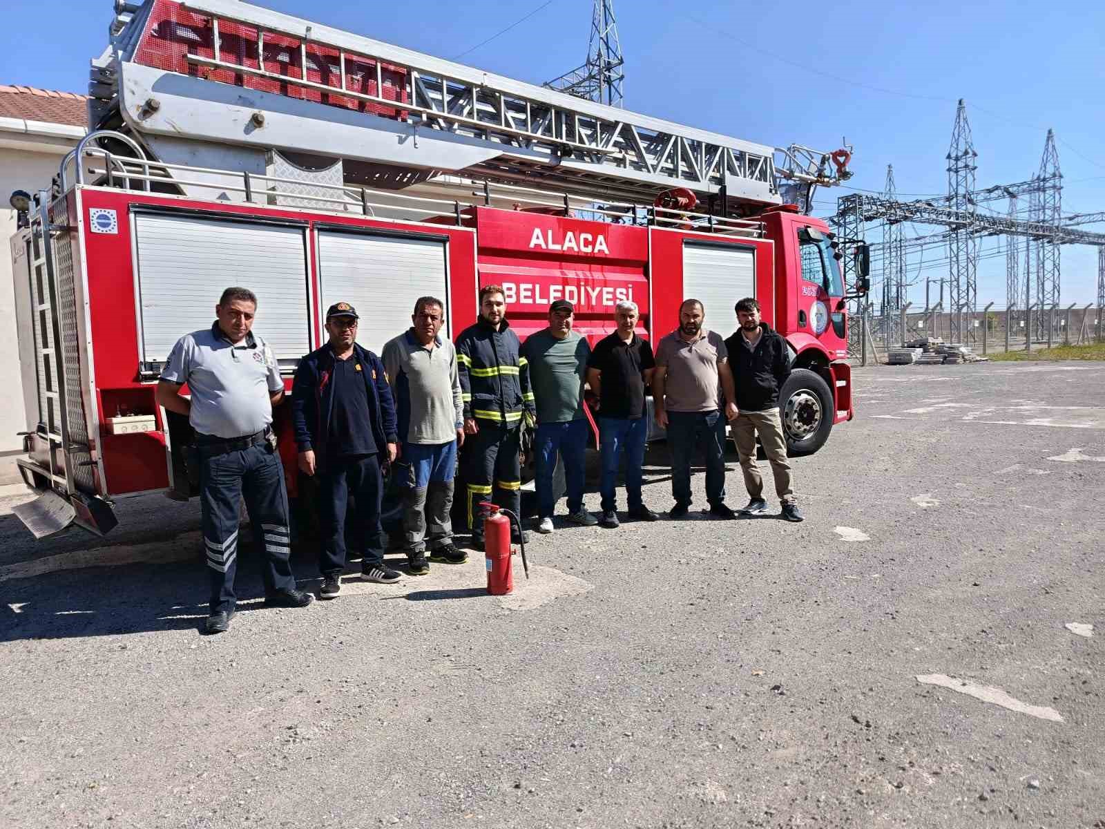 Alaca itfaiyesinden TEİAŞ personeline yangın eğitimi