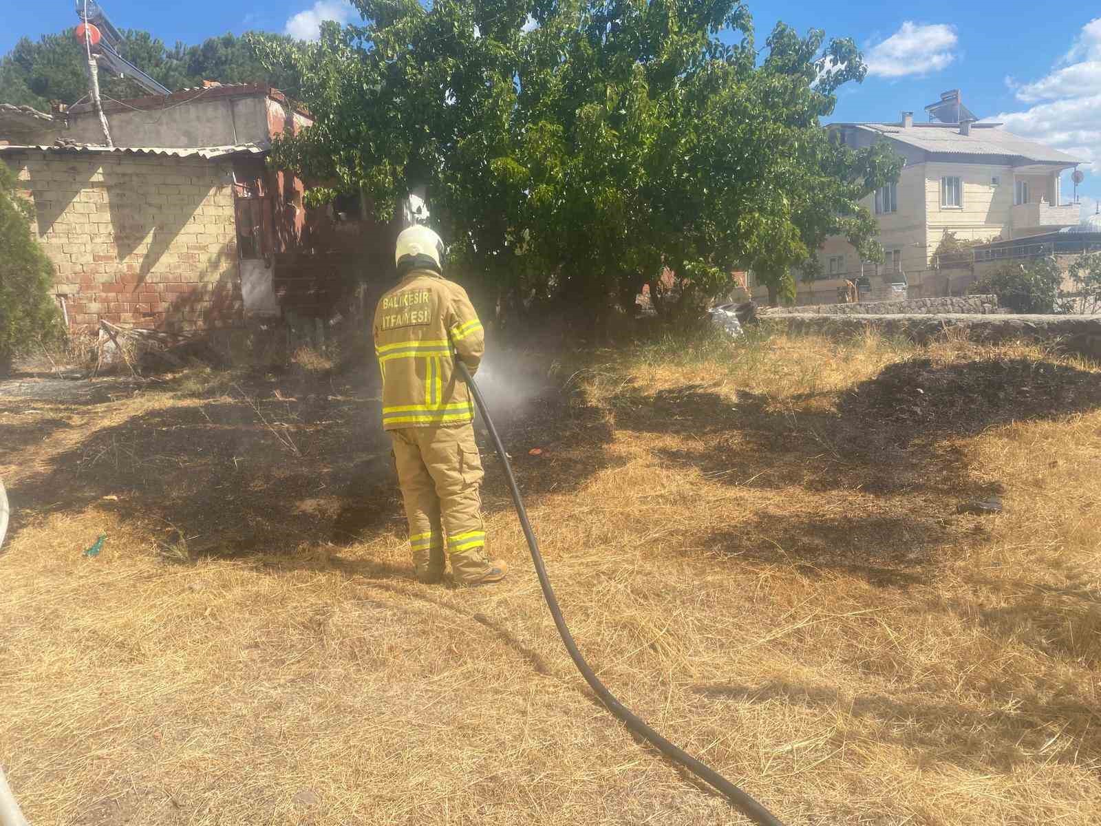 Elektrik panosundan çıkan kıvılcımlar yangına yol açtı