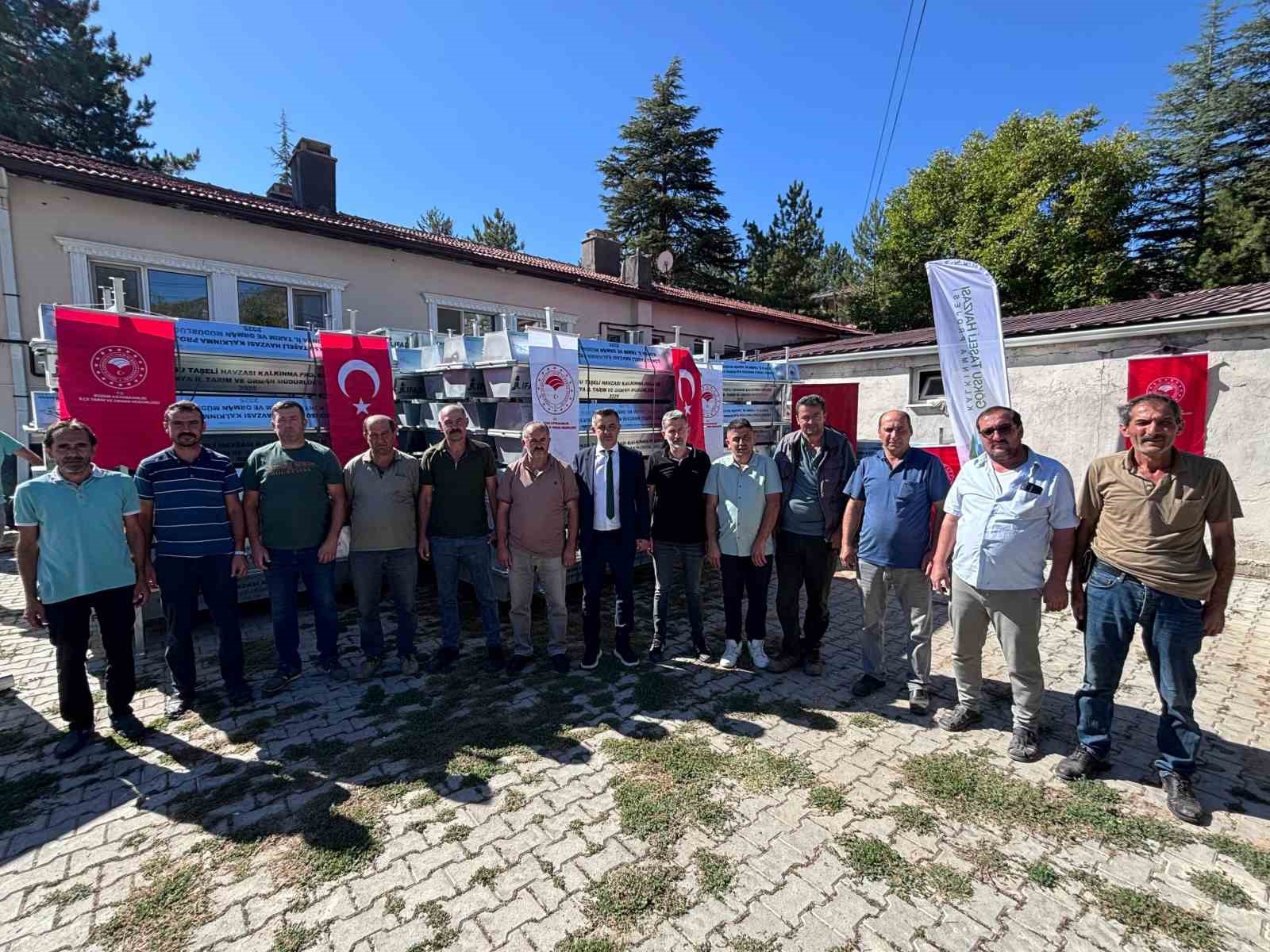 Bozkır’da mahallelere 170 adet sıvat dağıtıldı