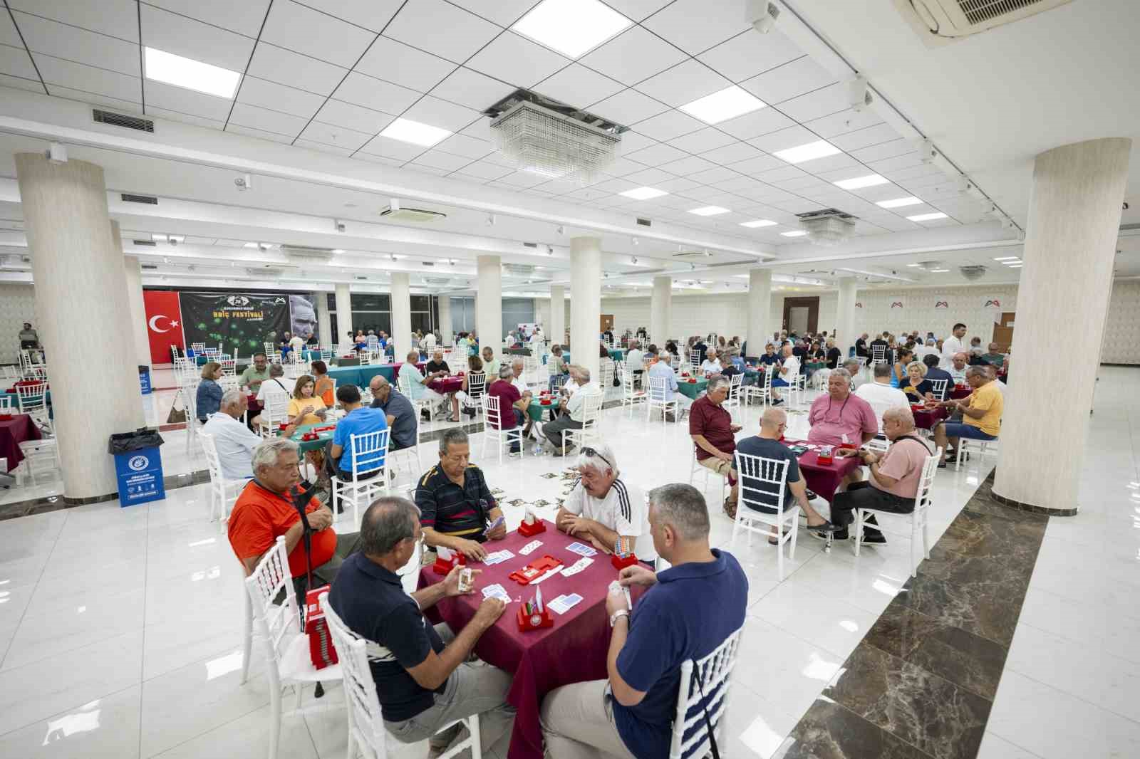 Uluslararas Mersin Bri Festivali balad
