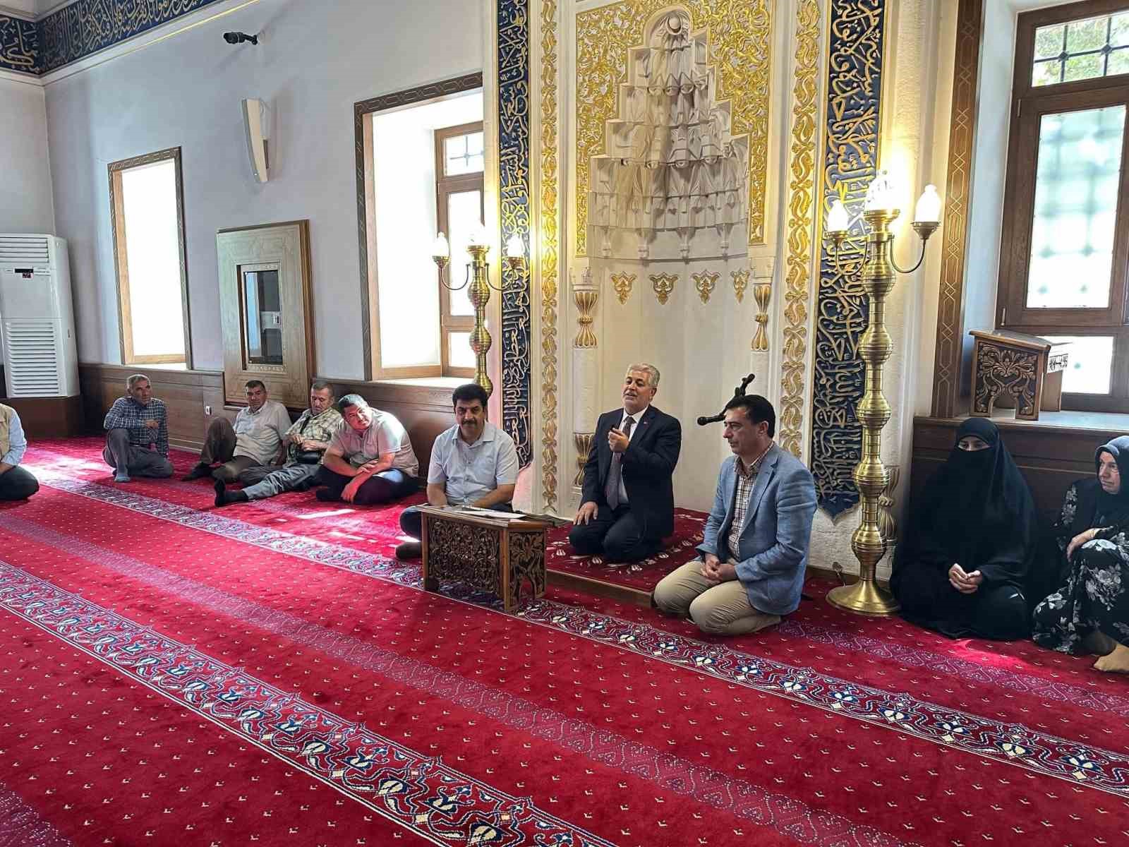 Elazığ’da umre yolcularına seminer