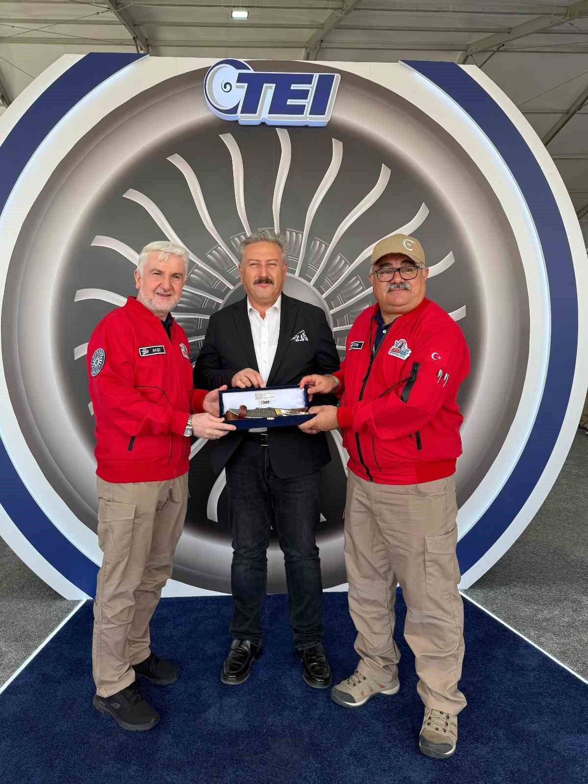 Başkan Palancıoğlu Havacılık Lisesi &ouml;ğrencileri ile TEKNOFEST&rsquo;İ ziyaret etti
