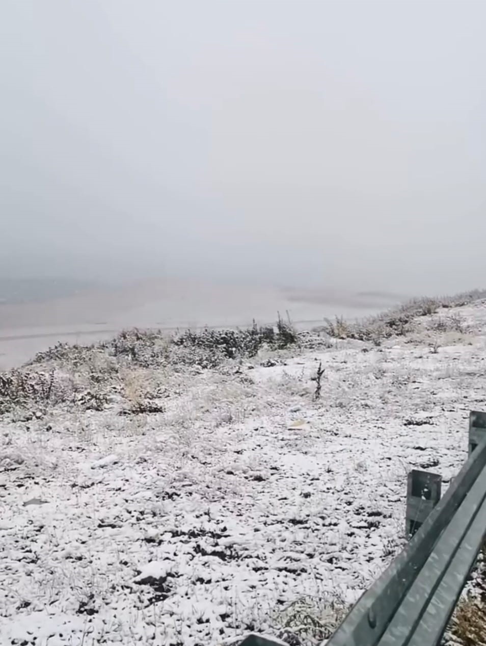 Ardahan’a mevsimin ilk karı yağdı