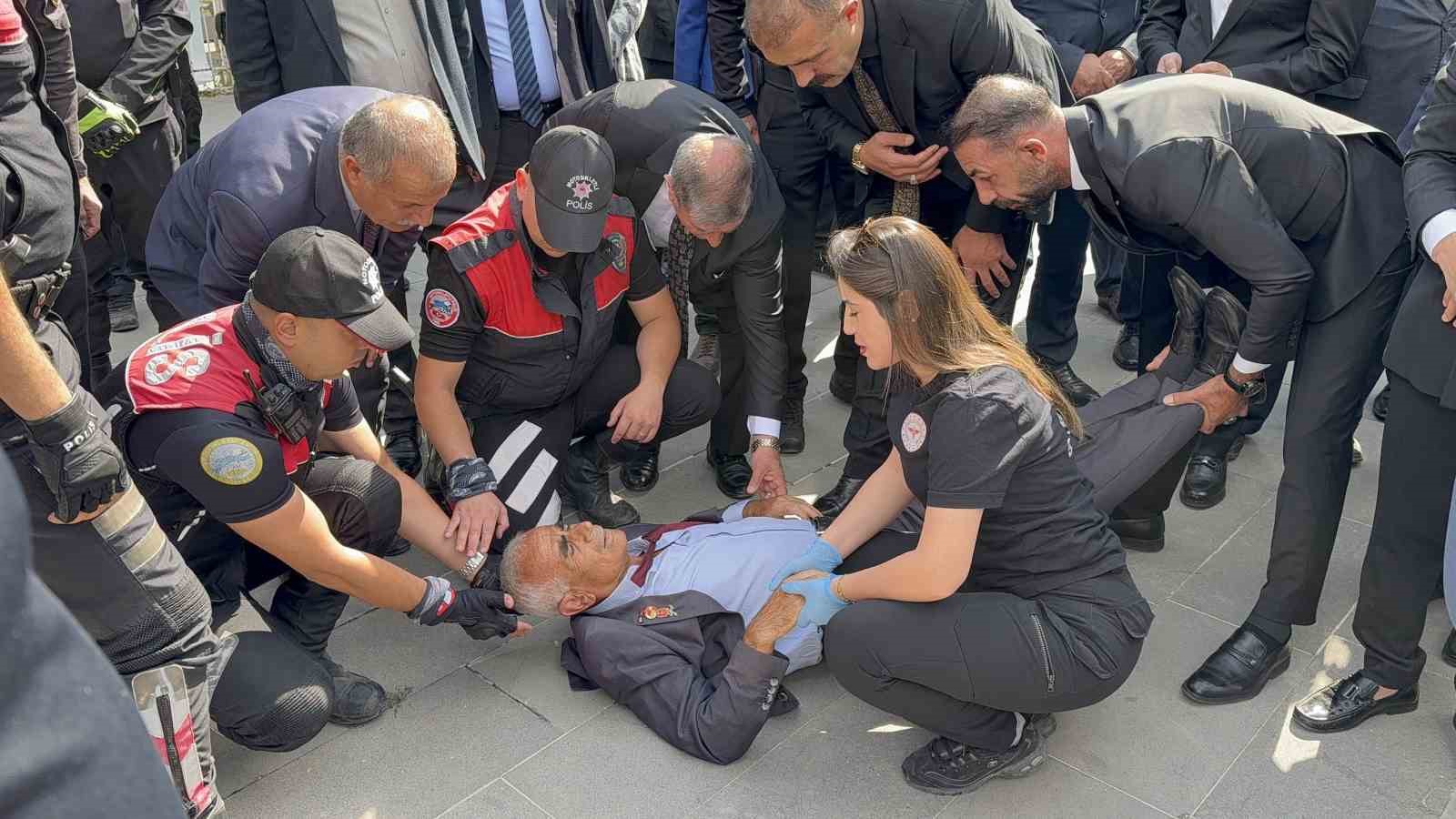 Gaziler Günü töreninde fenalaşan gazi hastaneye kaldırıldı