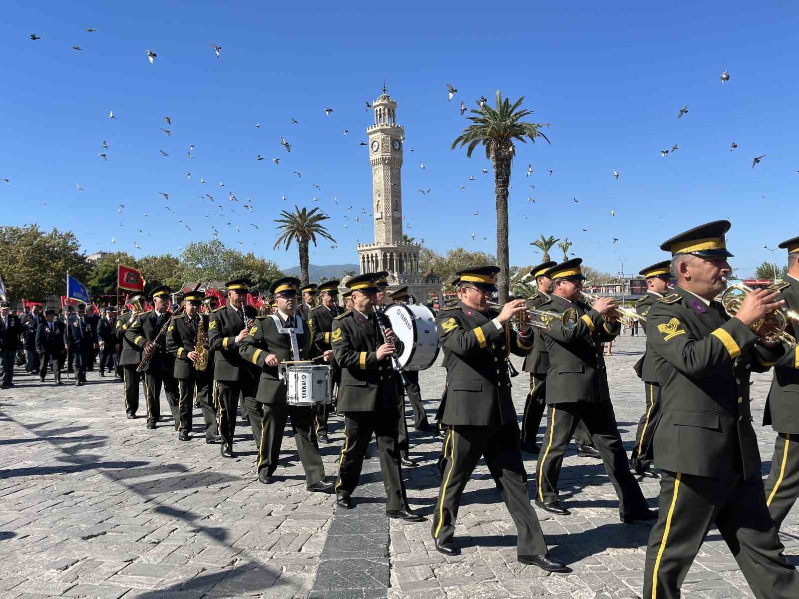 İzmir’de kahraman gazilerin gurur günü