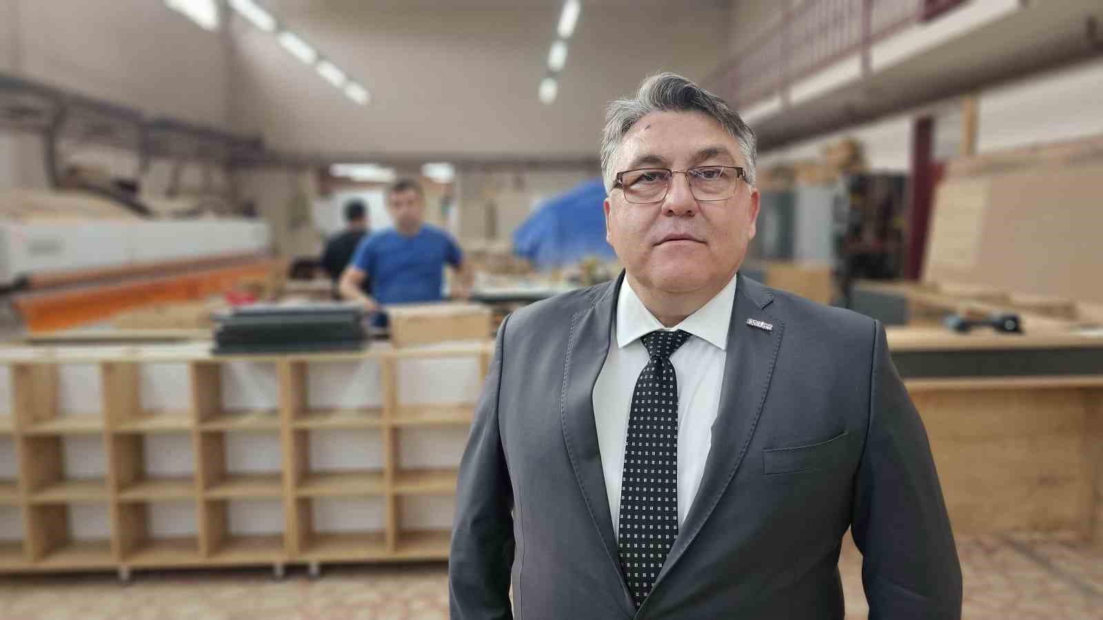 BEUN, ahşap atölyesiyle mobilya ihtiyacını karşılıyor; hem üretiyor hem de tasarruf sağlıyor