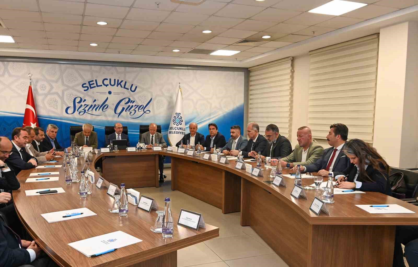 Başkan Pekyatırmacı Bursa’dan gelen heyete Selçuklu’yu anlattı