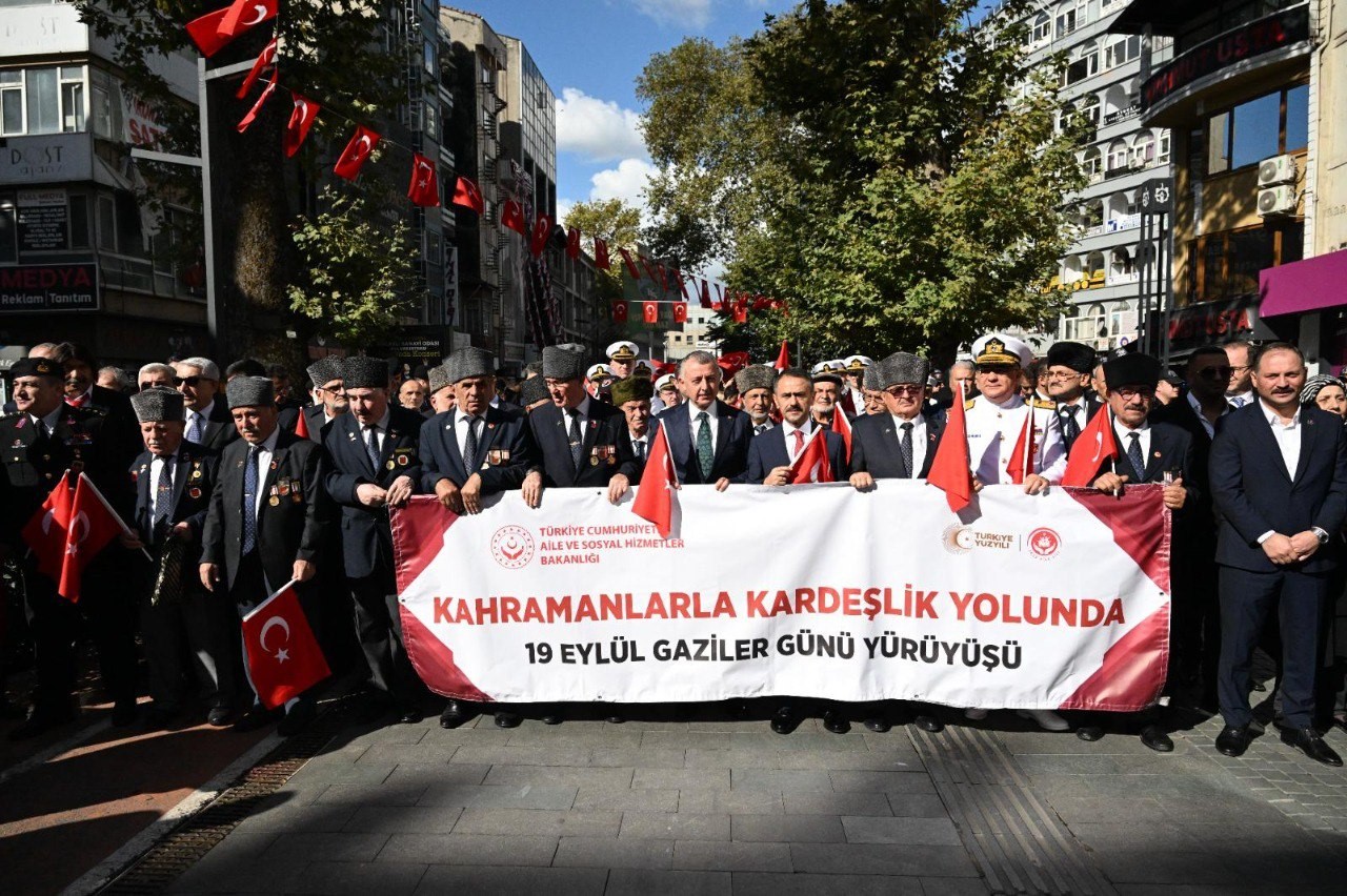 Kocaeli&rsquo;de 19 Eyl&uuml;l Gaziler G&uuml;n&uuml; dolayısıyla t&ouml;ren d&uuml;zenlendi
