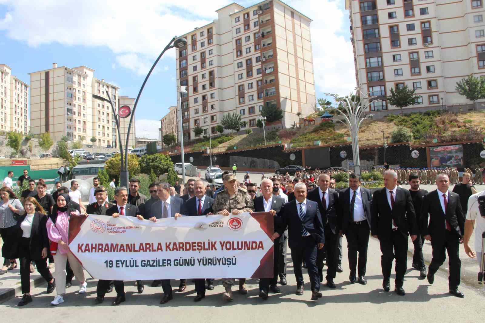 Vali Ekici: &rsquo;&rsquo;Şırnak gaziler ve şehitler diyarıdır"
