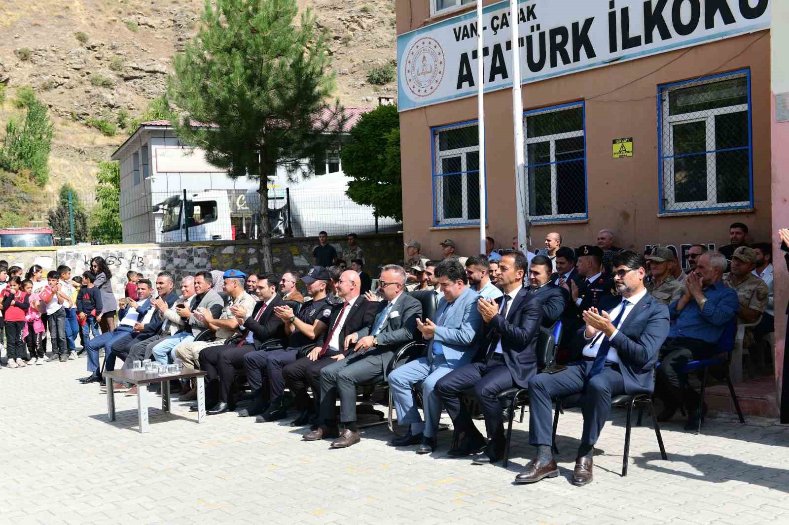 &Ccedil;atak&rsquo;ta İlk&ouml;ğretim Haftası coşkuyla kutlandı
