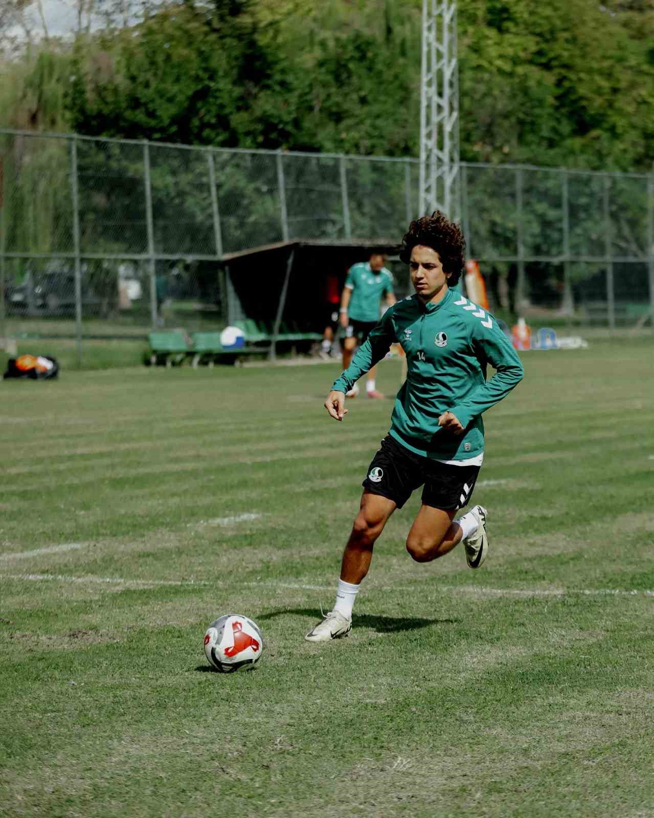 Sakaryaspor, Amedspor mesaisinde